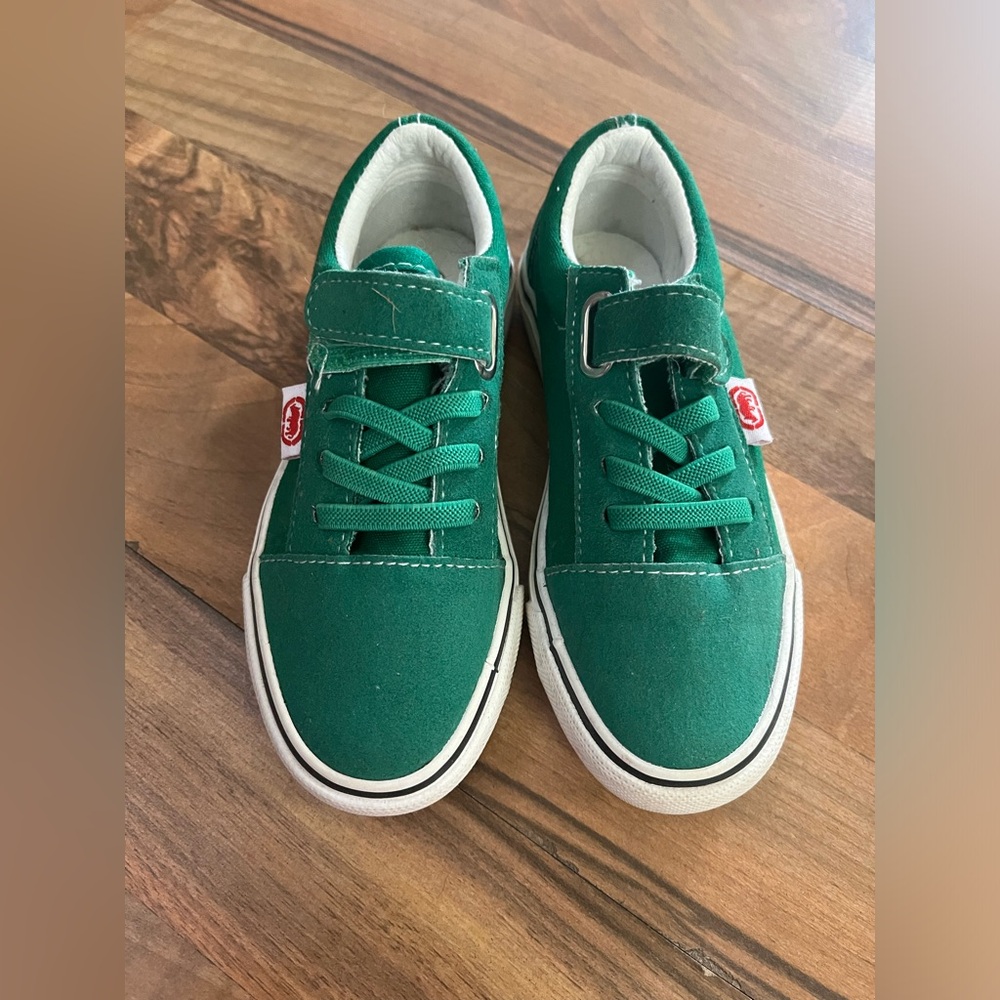 Boys shoes